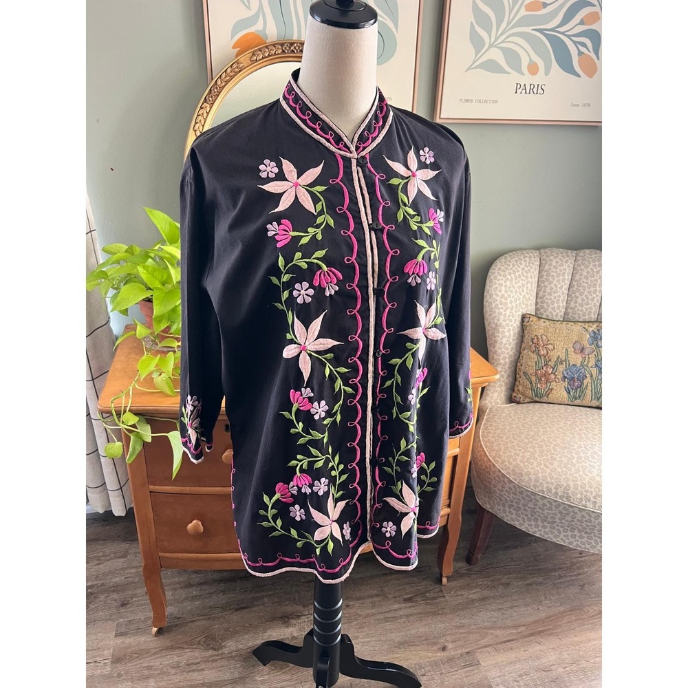 Vintage Caro of Honolulu Loop Button Floral Embroidered Jacket Scalloped Hem